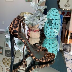 Leopard print sandals Great condition